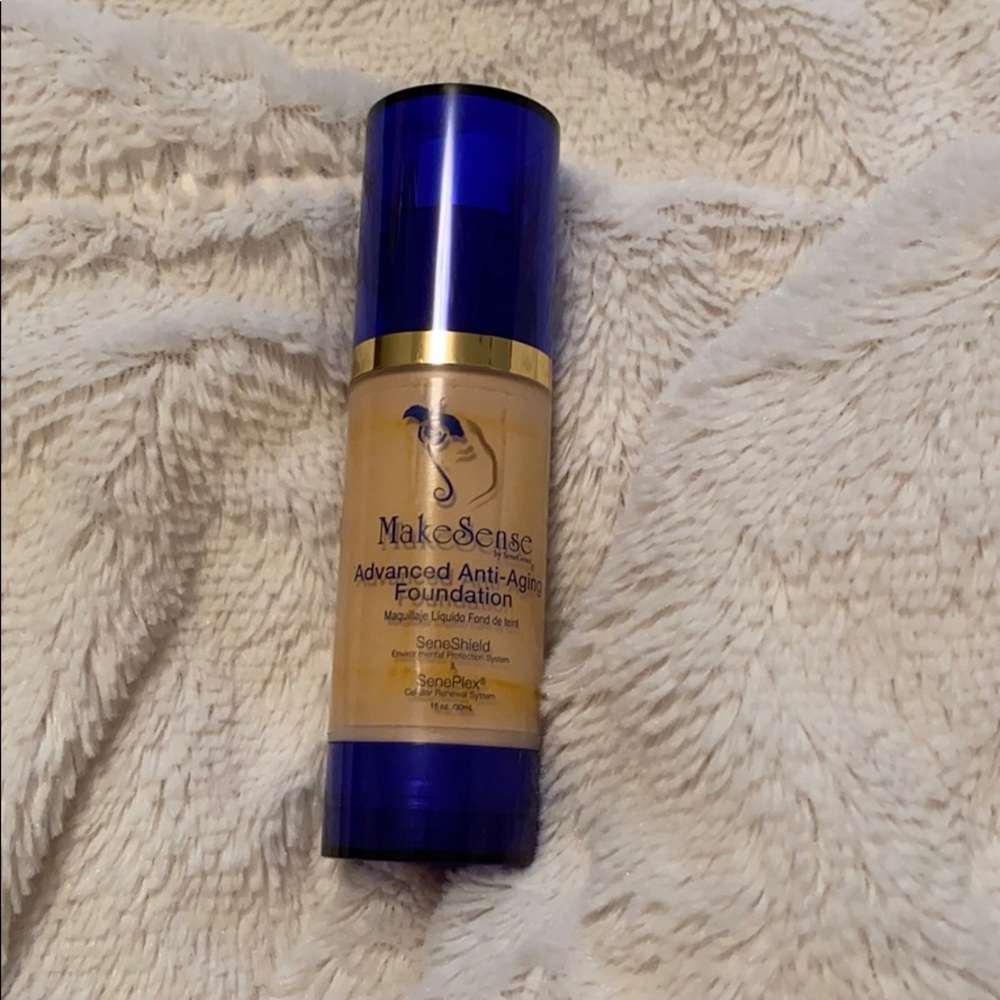 ❌SOLD OUT❌Ivory MakeSense AAA Foundation
